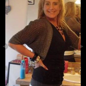 Meet your Posher, Debbie